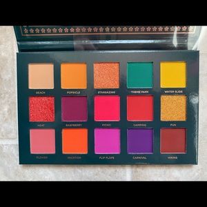 NEW Ace Beaute Nostalgia Palette